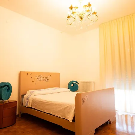 Ampio Apartamento Mondolfo